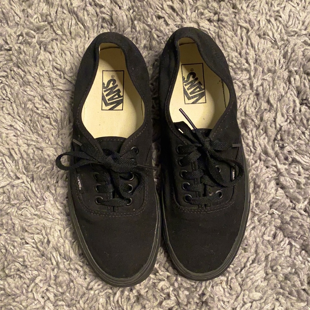 Vans Authentic Black Low Tops